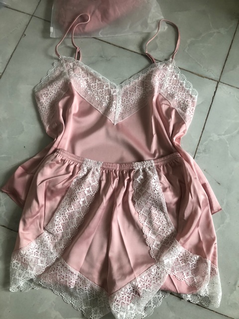 Bộ ngủ LỤA 2 dây viền ren trắng KELLY WANG ( ảnh thật cuối ) sẵn sll | BigBuy360 - bigbuy360.vn