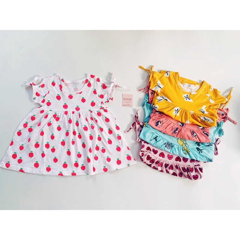 Váy thắt nơ bé gái