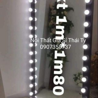 Gương đèn led makeup kích thước 1m*1m80 giá đã bao gồm bóng đèn +,26 bóng