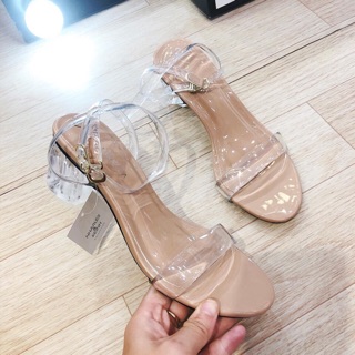 Sandal quai trong
