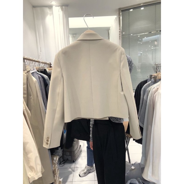 Áo vest dáng ngắn