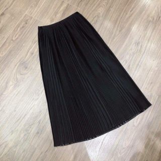 Chân váy xếp li dáng dài