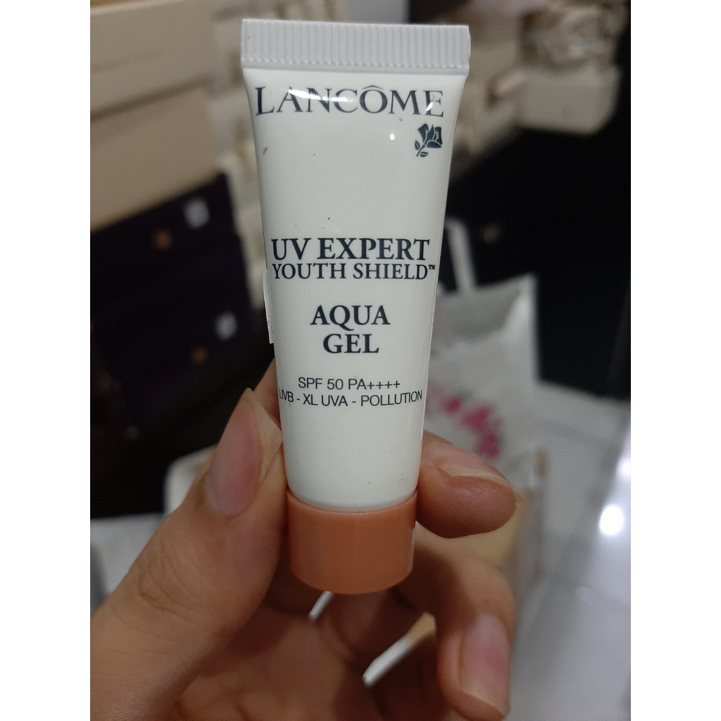 Lancome Kem Chống Nắng UV Expert Youth Shield Aqua Gel SPF 50 PA+++ 10ml (Hồng)
