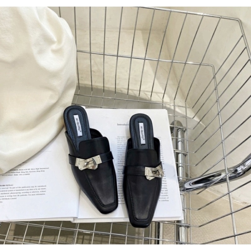 Sục Pearl khoá sang chảnh