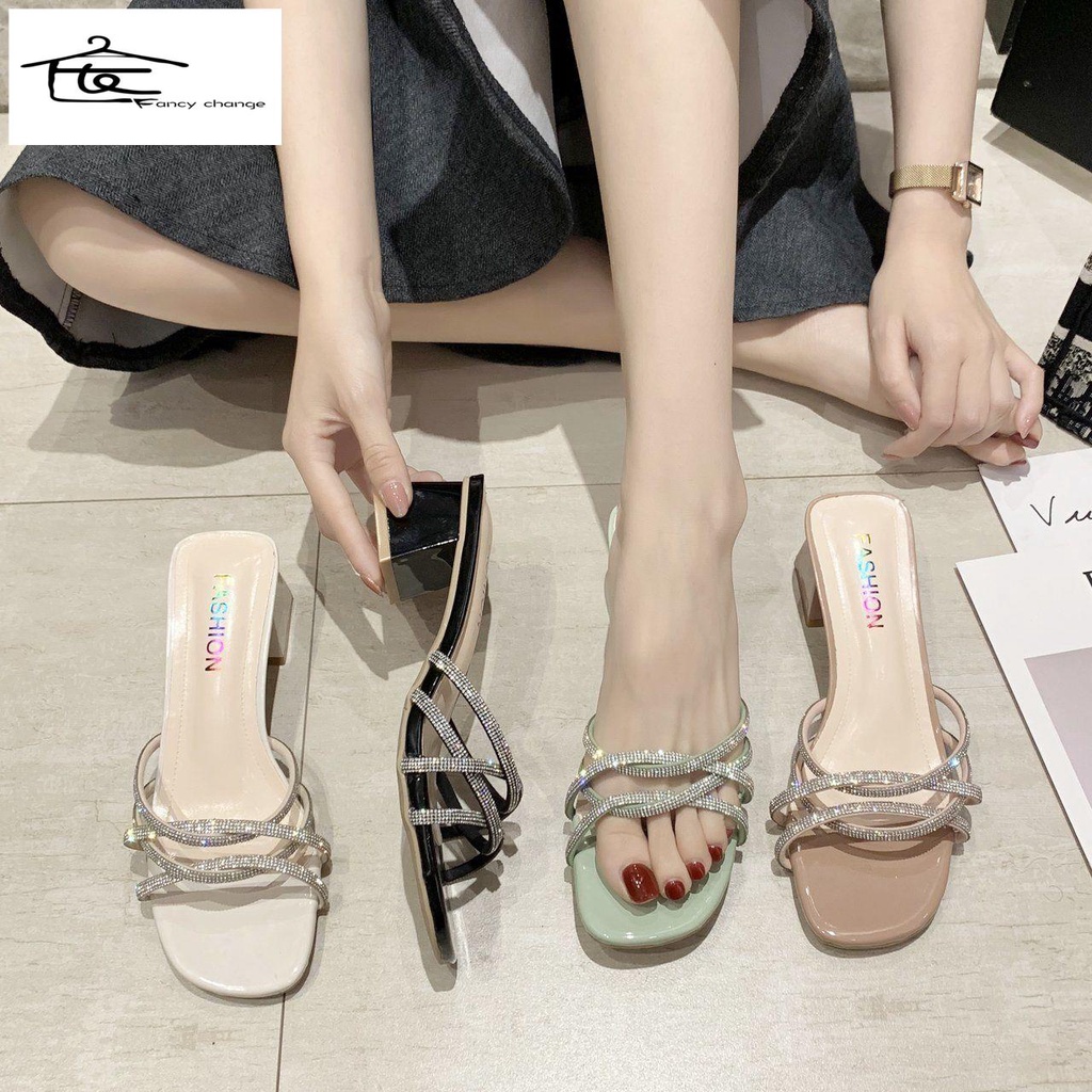 2022 Dép cao gót thời trang mới