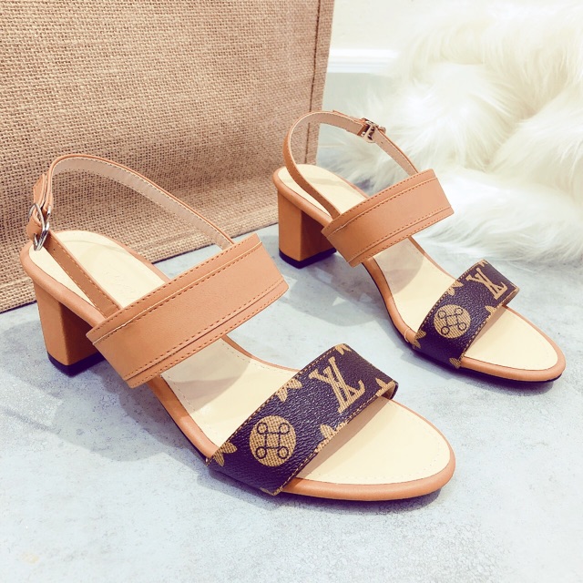 Sandal phối quai LV