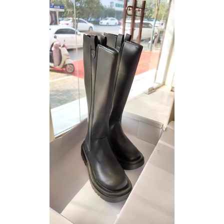 ĐEN BOOTS ĐÙI QC ĐẾ BÁNH MÌ