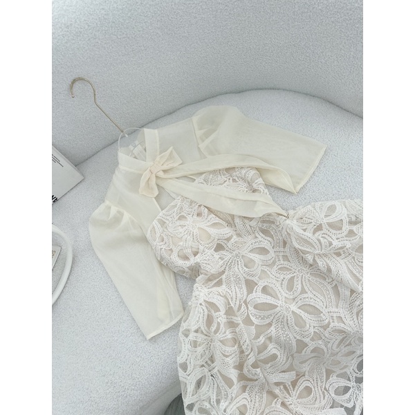 ĐẦM REN KEM THẮT NƠ NGỰC CUT OUT PHỐI VOAN