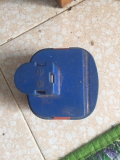 Vỏ pin , sạc linh tinh
