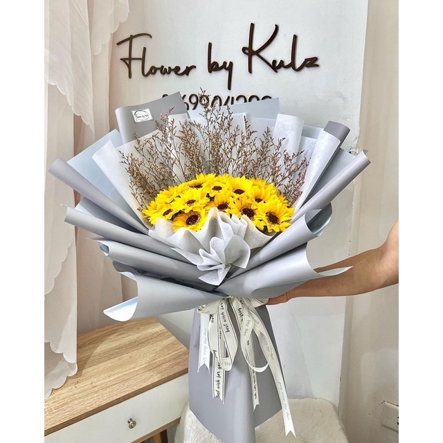 Bó hoa hướng dương to tặng tốt nghiệp