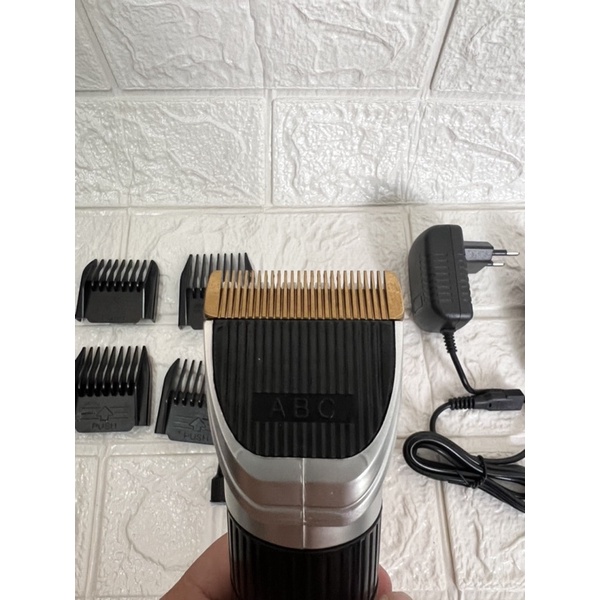 tông đơ cắt tóc DALING 1005 tặng kèm 01 pin dự phòng