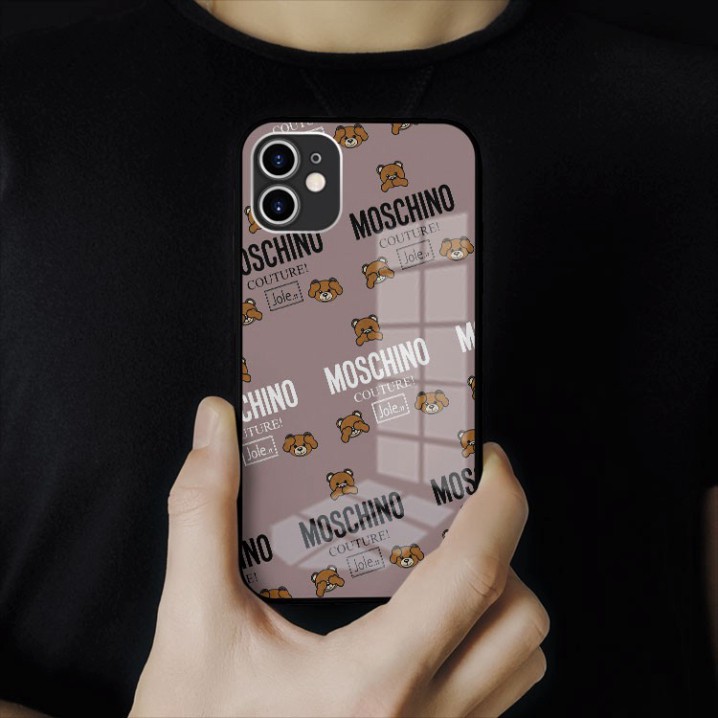 Ốp kính cường lực hình logo Moschino đặc sắc riêng mình Iphone OK-JC20210094