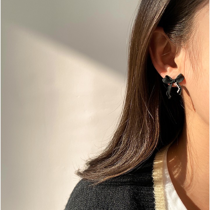 Korean autumn and winter cute bow earrings