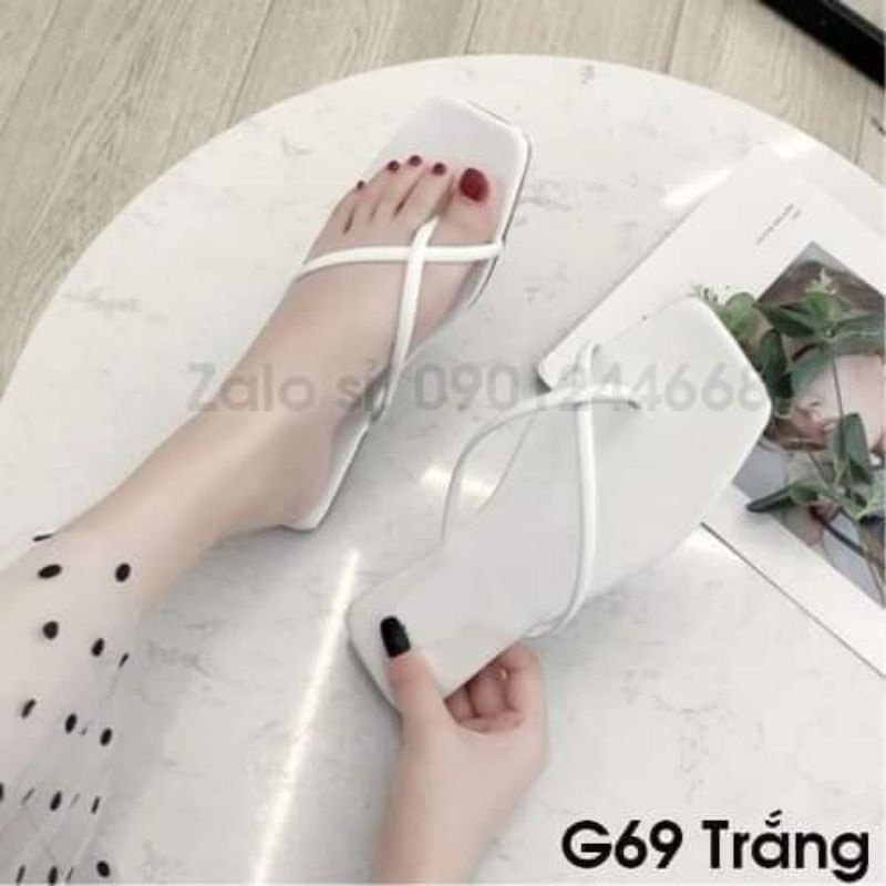 Dép kiểu nữ đế vuông đan chéo xinh dễ mang chất liệu si bóng sang trọng, thích hợp với mọi phong cách