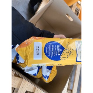 Bánh mì hoa cúc 500g Harrys Pháp ( lớn nhỏ )