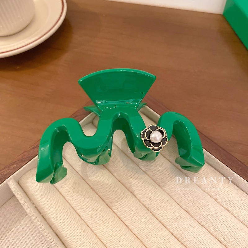 Kẹp Tóc Hình Hoa / Cá Mập Đính Ngọc Trai Giả Màu Xanh Lá Dễ Phối Đồ Thời Trang Cho Nữ