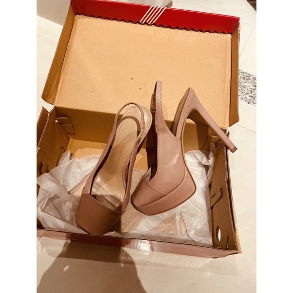 Thanh lý🔥giày cao gót C&K auth size 37