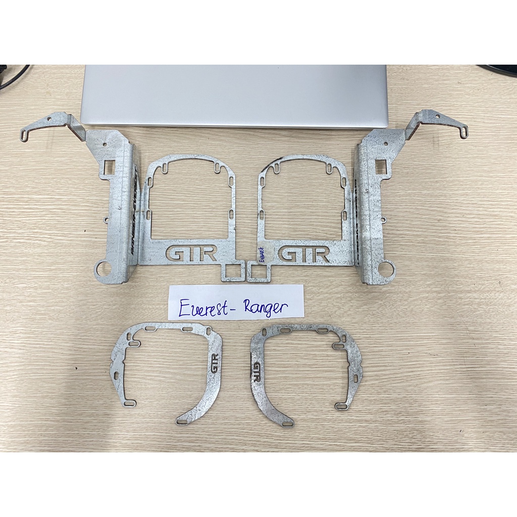 Pat/ gá/ càng Độ Bi đèn chính cho xe ô tô