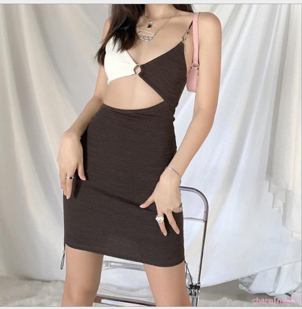 Đầm hai dây cổ chữ V khoét sâu gợi cảm dành cho nữ