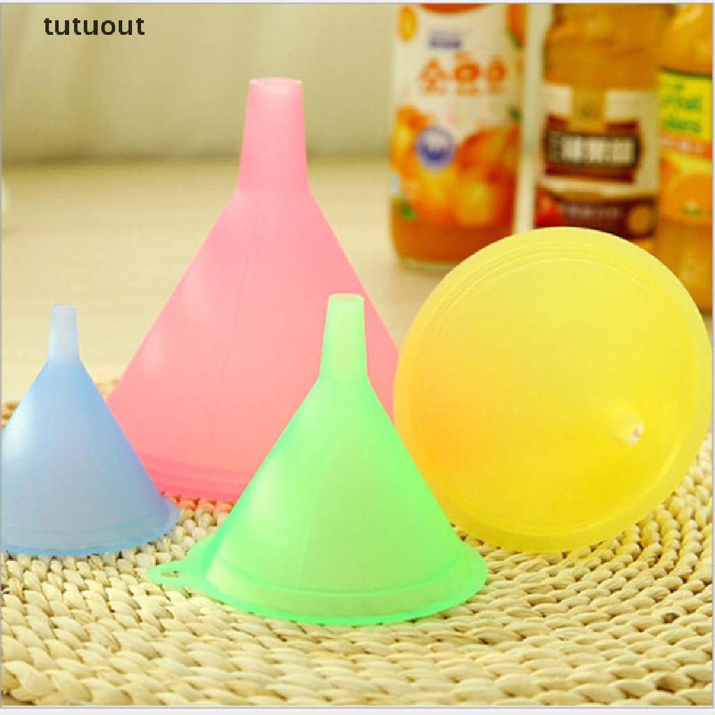Bộ 5 Phễu Rót Chất Lỏng Bằng Nhựa Nhiều Màu Tiện Dụng Cho Nhà Bếp