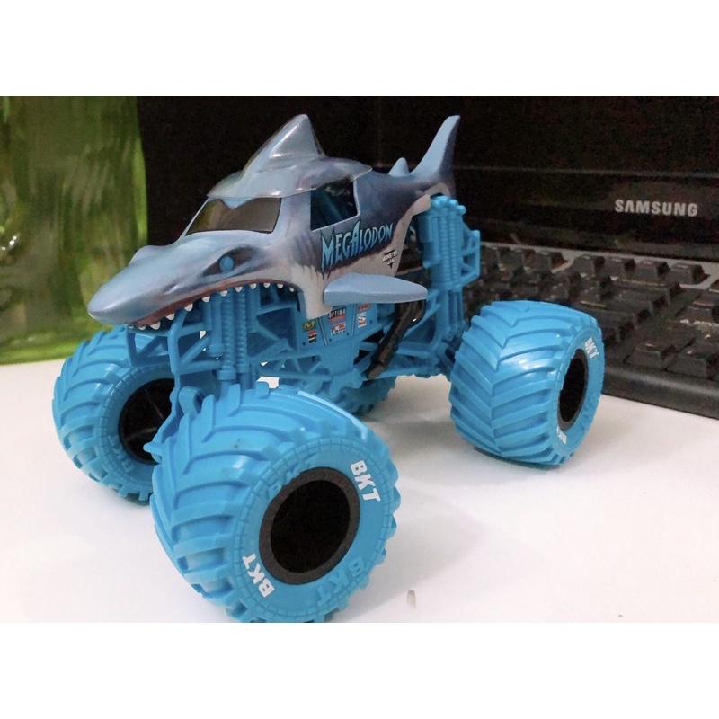 Xe Monster Jam hàng VNXK 1:24