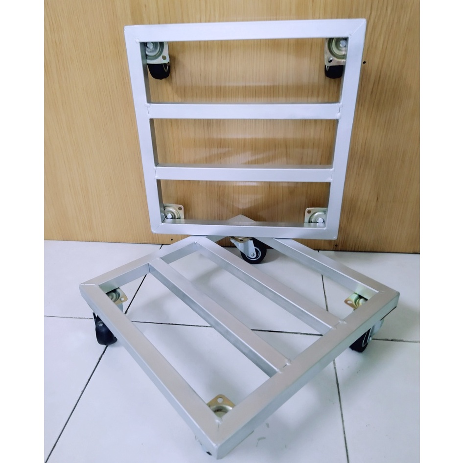Đế Lót Chậu Trồng Cây Đa Năng 2 Kích Thước 30X30 và 40X40