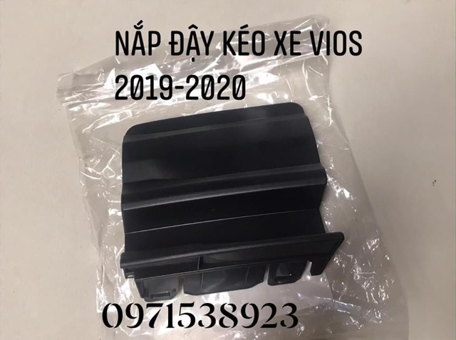 Năp chụp lổ kéo xe hay còn gọi nắp đậy lỗ kéo xe toyota vios 2018-2020 mã sp 527210d290 xịn chinh hãng toyota