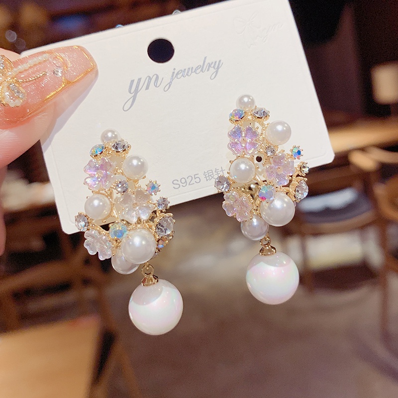 Khuyên tai mạ bạc 925 hình bông hoa đính ngọc trai giả phong cách sang trọng