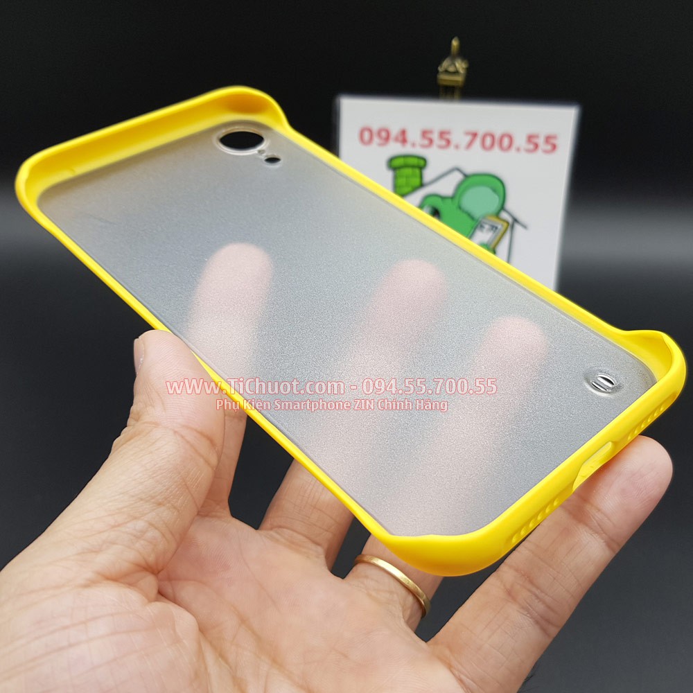 Ốp Lưng iPhone XR Nhám Mờ Viền Màu Dẻo Không Cạnh Hông