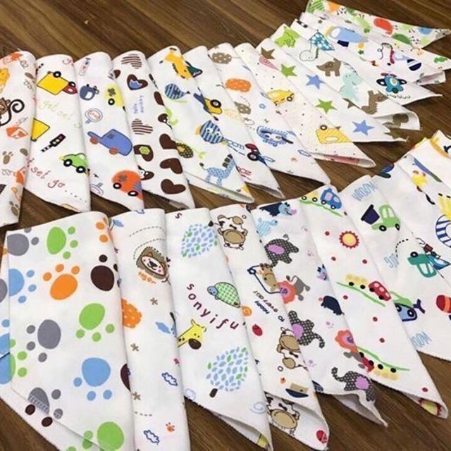 Set 10 yếm tam giác có cúc bấm