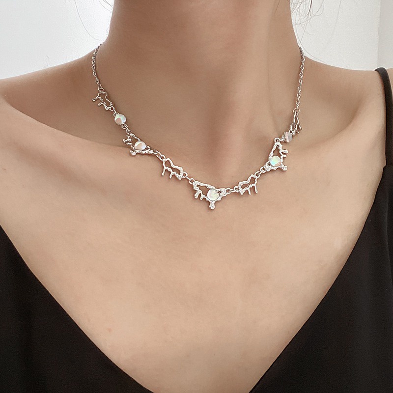 Vòng cổ Đính Đá Mặt Trăng Thiết Kế Đơn Giản Dễ Phối Đồ Phong Cách Hàn Quốc