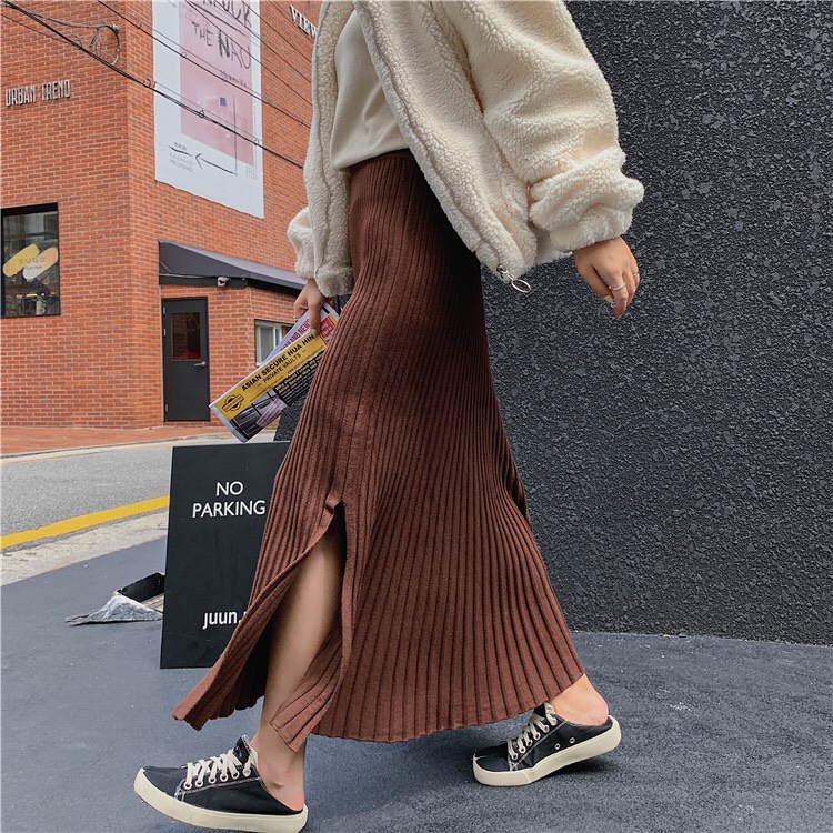 MUSHROOM LEE - Váy Dệt Kim Xếp Ly Chocolate