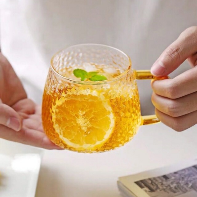 Cốc thuỷ tinh sần quai vàng 450ml (C11)
