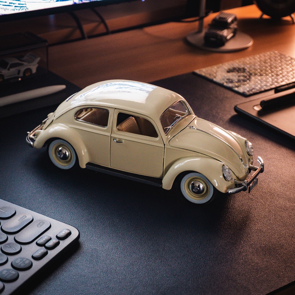 Mô hình xe Volkswagen Classic 1:18