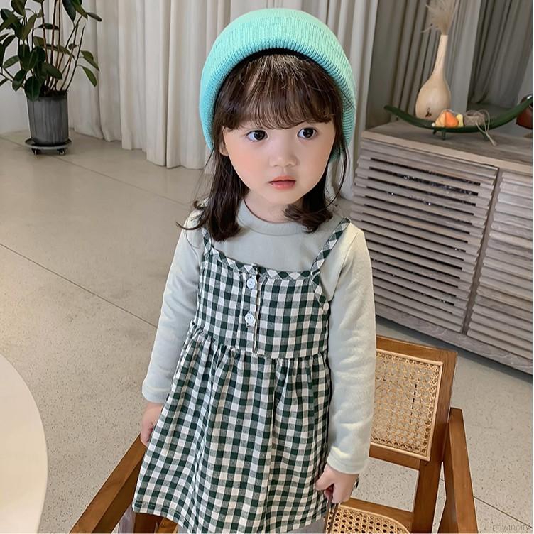 Bộ áo thun dài tay kẻ ca rô + váy yếm dễ thương cho bé