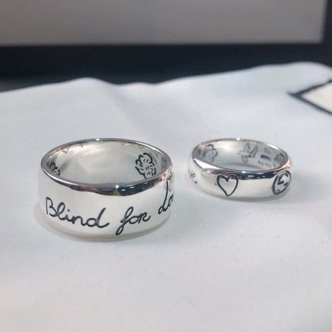 Nhẫn Đeo Tay Bản Rộng 4 / 9mm In Logo love Fearless Thời Trang Tinh Tế Cho Nam Và Nữ