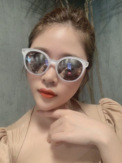 Kính Sinsay  có mail mua hàng của web chính hãng