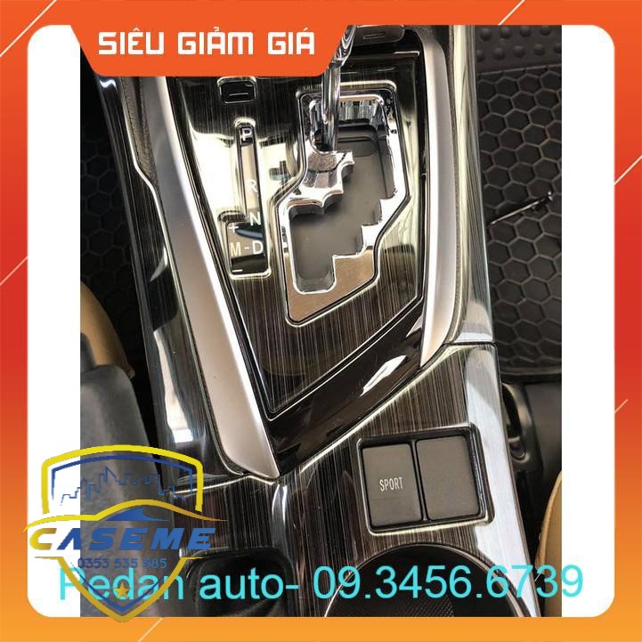 Ốp trang trí nội thất Toyota Altis 2014-2019 mẫu titan sang trọng
