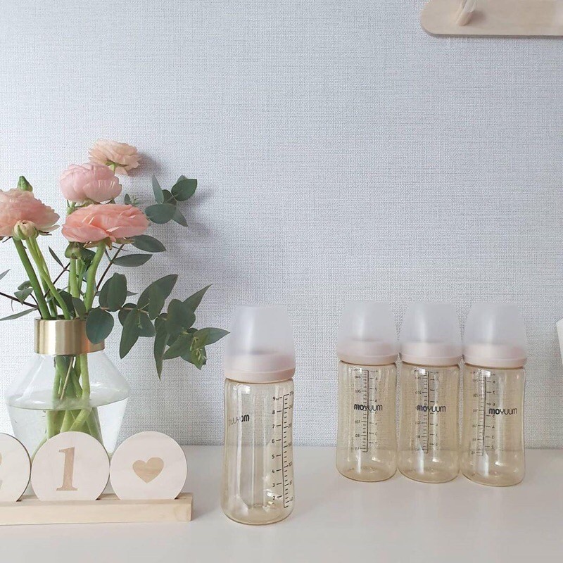 �Có Sẵn� Bình sữa Moyuum 170ml - 270ml