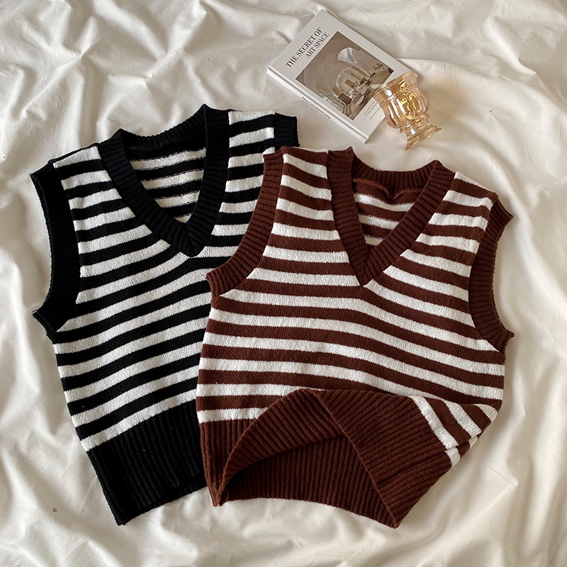 Áo dệt kim sát nách dáng rộng cổ chữ v kiểu Hàn Quốc dễ thương cho nữ | BigBuy360 - bigbuy360.vn