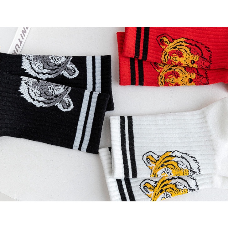 Vớ hình mặt Hổ cao cổ Nam Nữ phong cách thể thao, năng động.