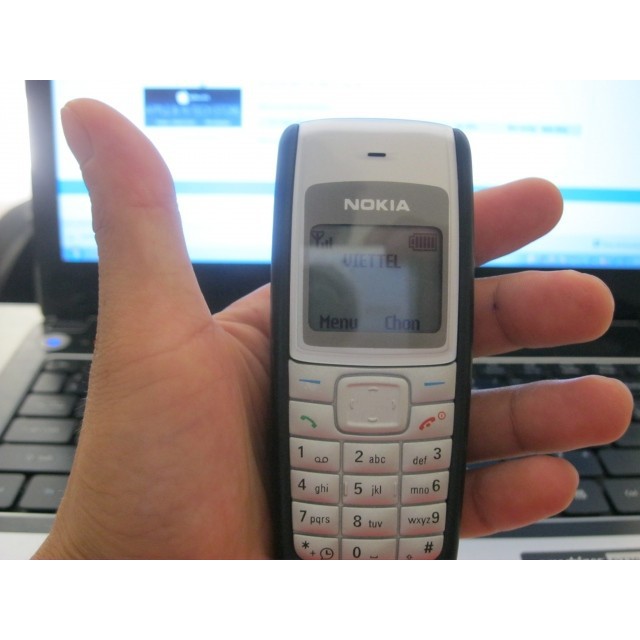 Nokia 1110i Zin - Huyền Thoại Đạp Đá - Pin và Sạc Tốt