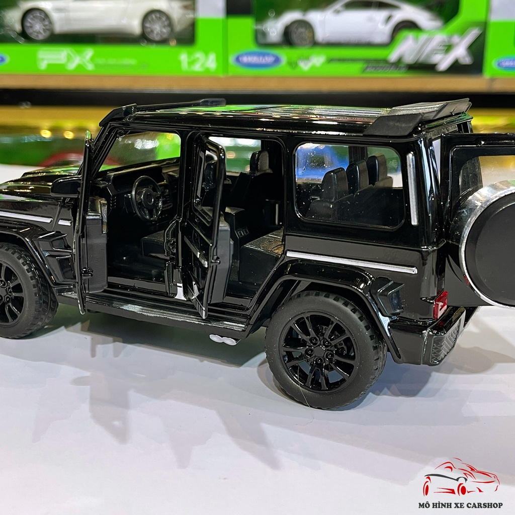 Mô hình xe Mercedes-Benz G700 Brabus tỉ lệ 1:32 Double Horses màu đen