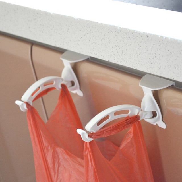 Móc treo túi rác thông minh Nhật bản