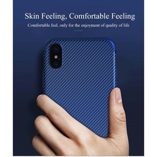Ốp lưng mềm siêu mỏng bằng carbon cho iPhone X