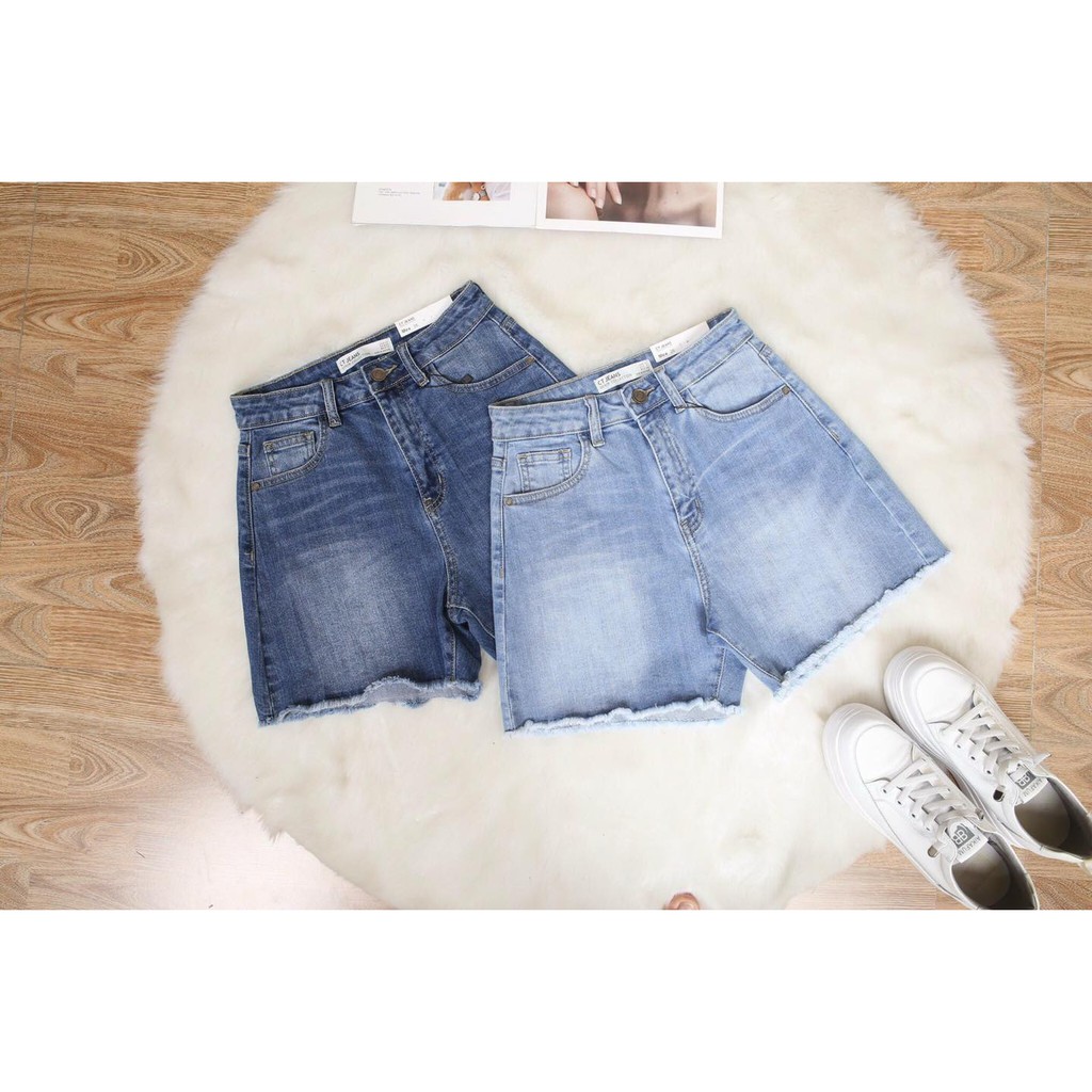 Quần Sooc Jeans tua dua quần short nữ phong cách gợi cảm sang chảnh được nhiều quý cô lựa chọn.hottrend mùa hè 2021.