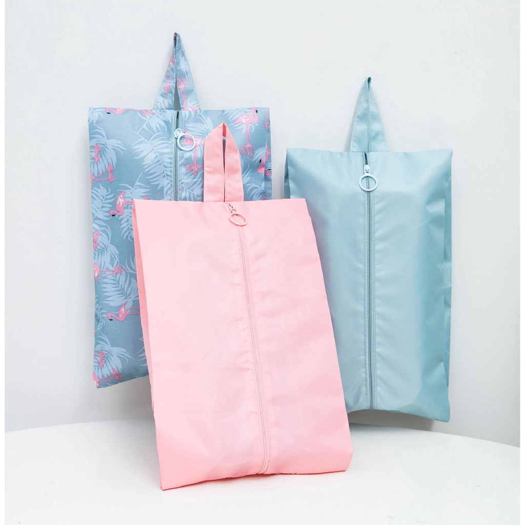 Large-capacity waterproof portable shoe bag, suitable for travel