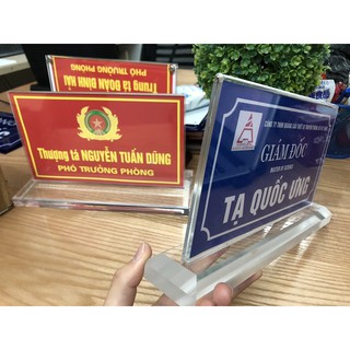 Biển chức danh Mica trong