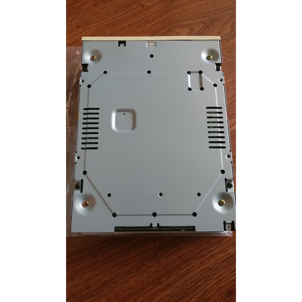 Ổ ghi CD-Audio chuyên nghiệp YAMAHA CRW-F1 Fullbox mới