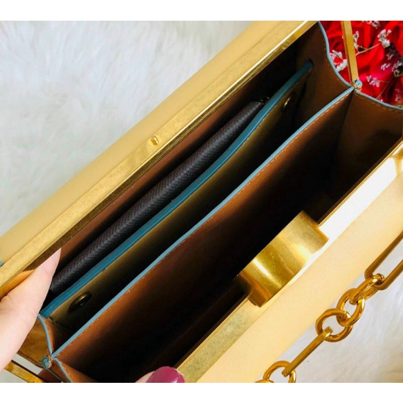 Cnk vàng siêu sang chảnh